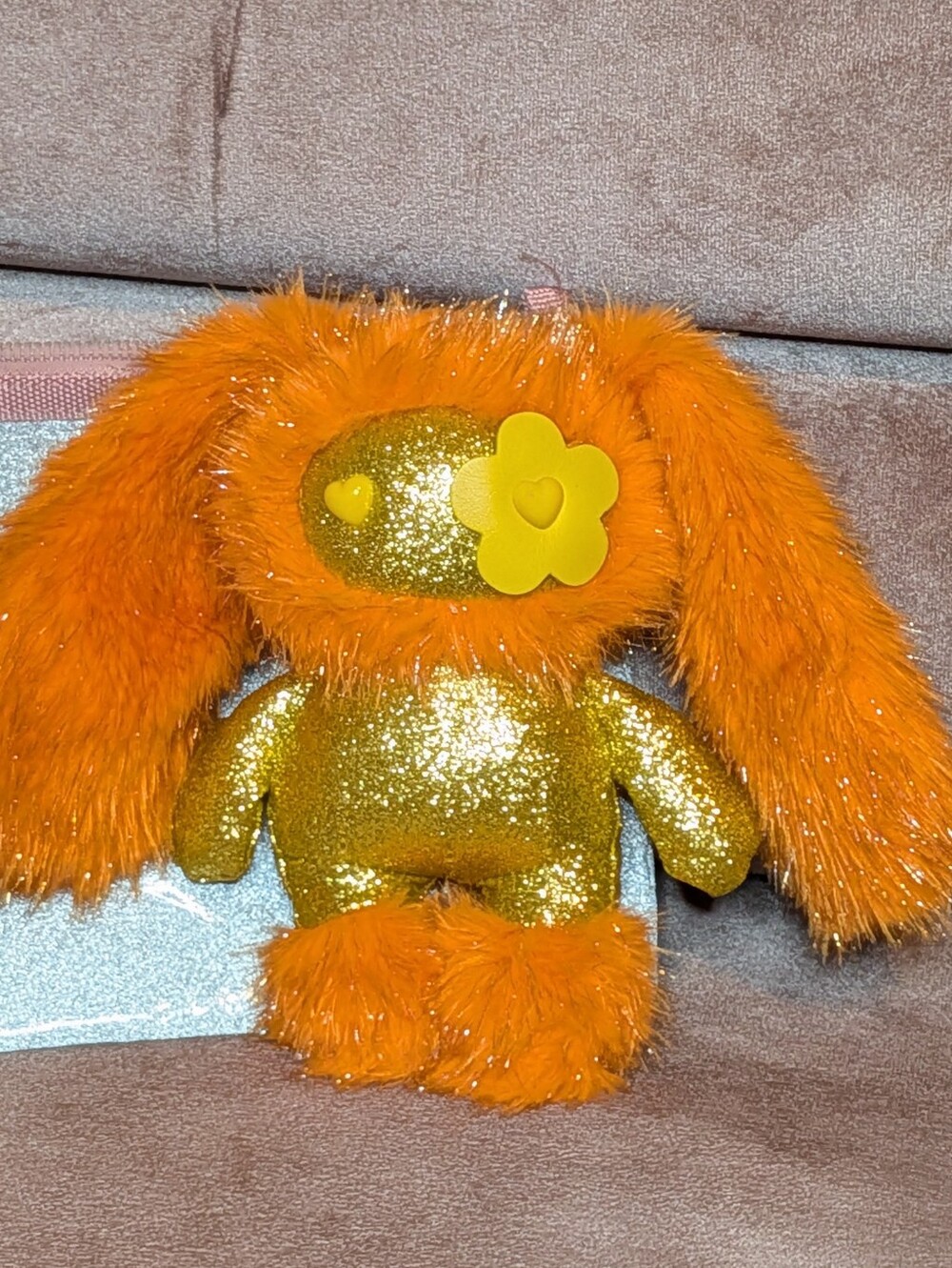 CJ Hendry Limited Edition JUJU Sparkle Collectible Keychain - Cleo - Picture 2 of 3